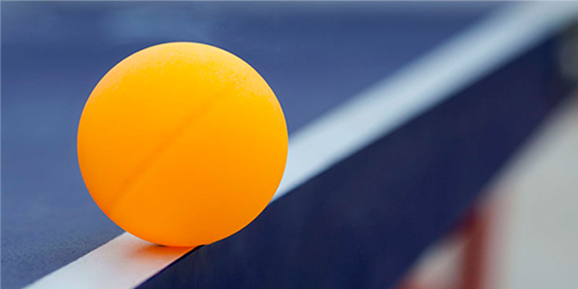 Cuánto pesan las pelotas de ping pong?